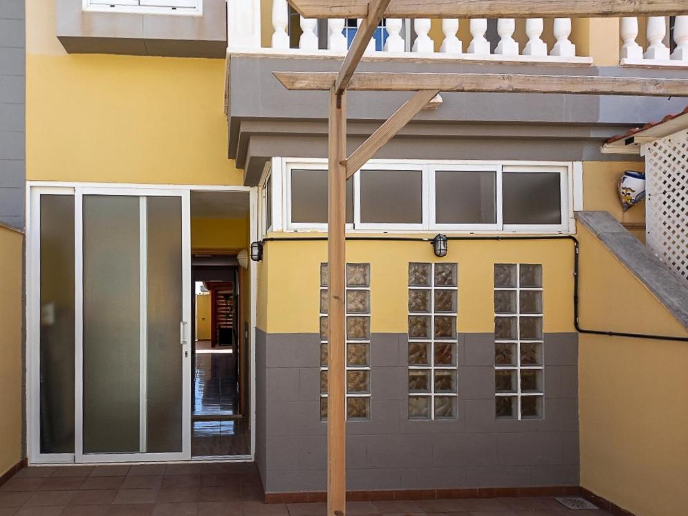 Готель Casa La Sonrisa Shared House Ель-Медано Екстер'єр фото