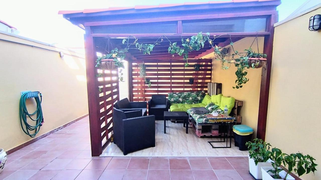 Готель Casa La Sonrisa Shared House Ель-Медано Екстер'єр фото
