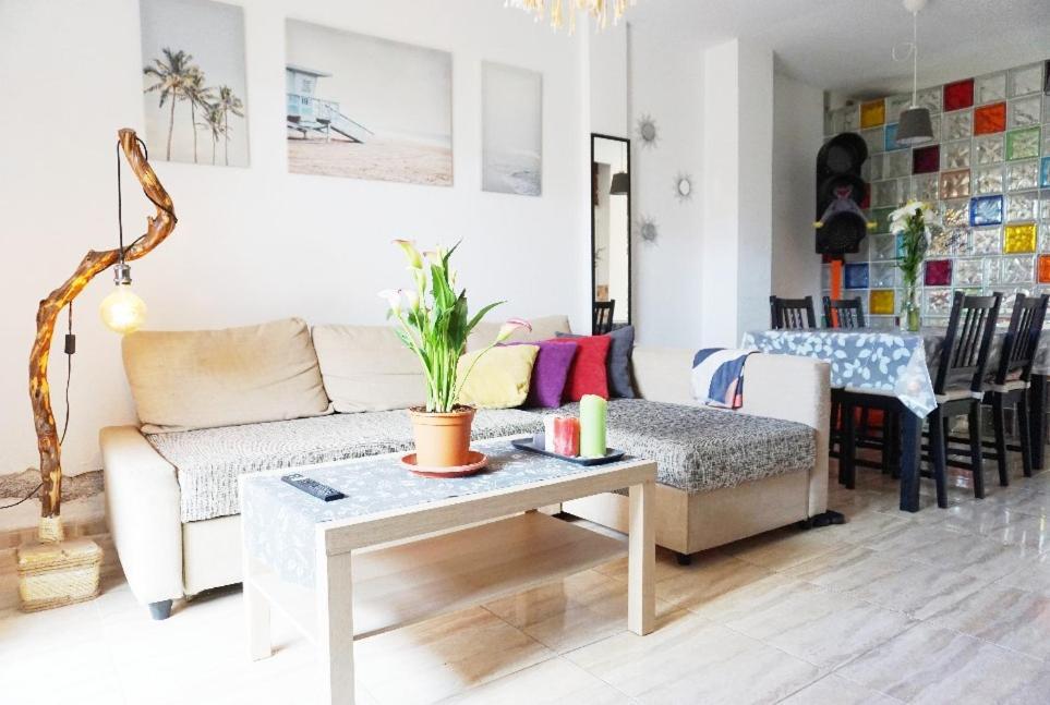 Готель Casa La Sonrisa Shared House Ель-Медано Екстер'єр фото